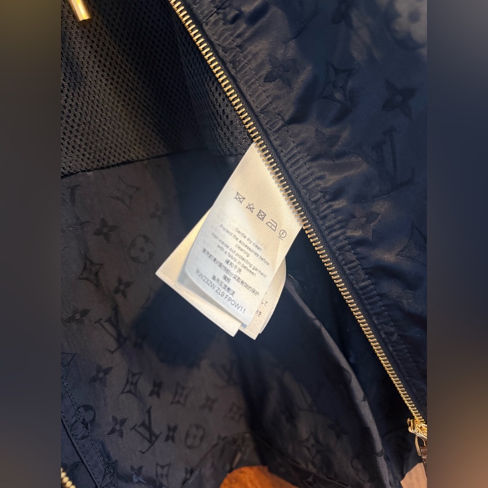 Louis Vuitton Shiny Monogram Short Parka in Midnight Navy - Picture 8 of 11
